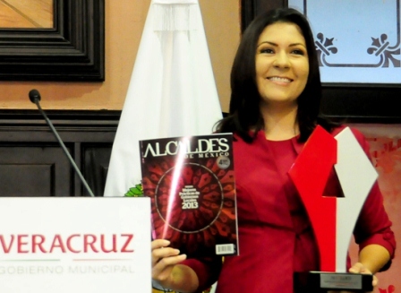 Recibe “Las Mejores Prácticas de Gobiernos Locales”