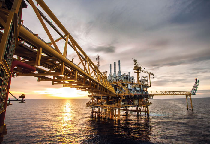 Precio del petróleo: calcularlo bien evitará recortes al gasto federal