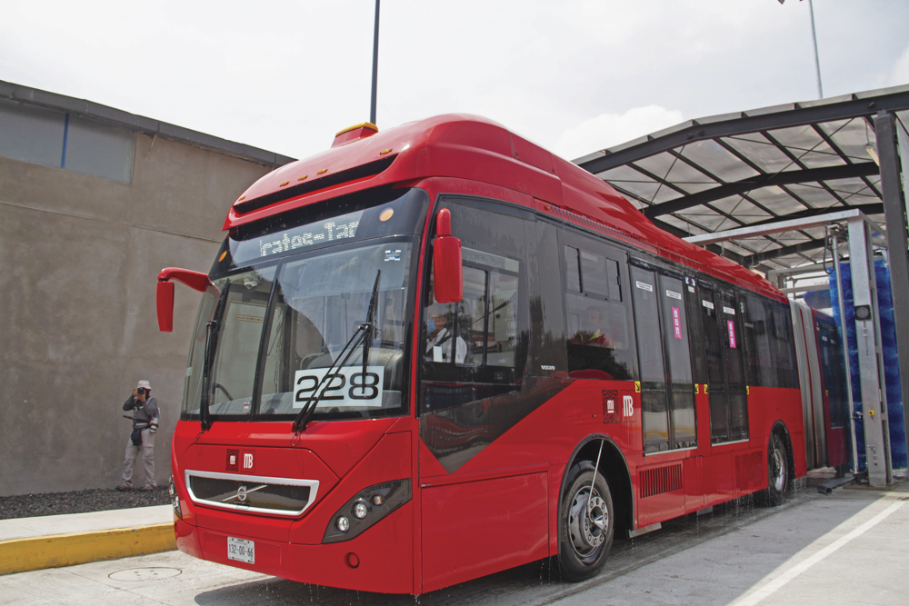 Cómo modernizar el transporte público con control y eficiencia