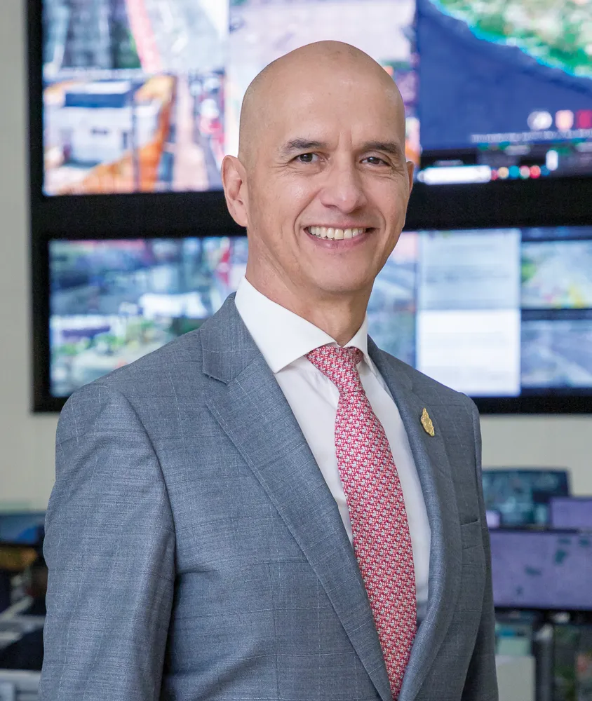 Salvador Guerrero Chiprés.