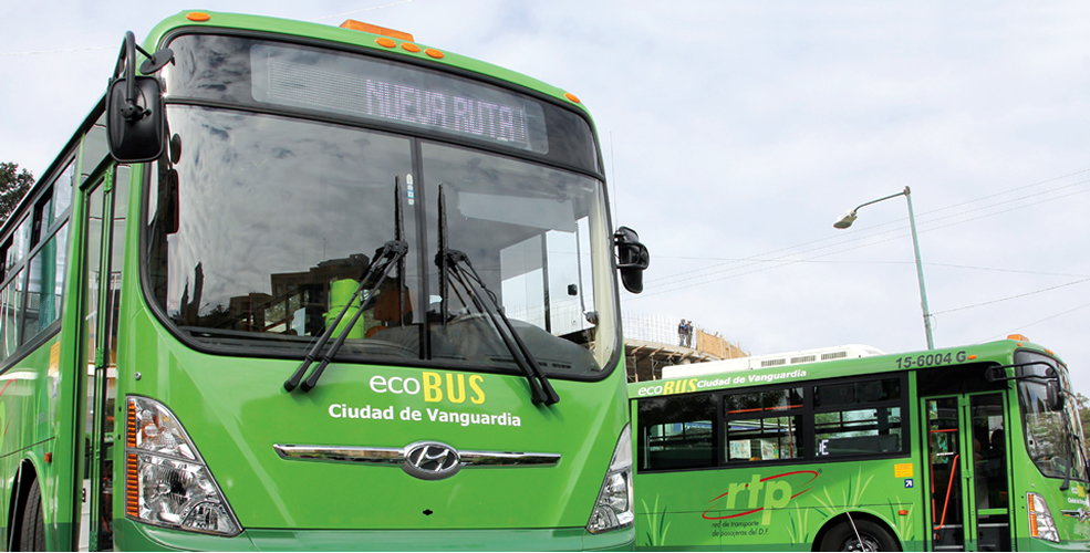 De chimecos, peseros y combis a autobuses sustentables