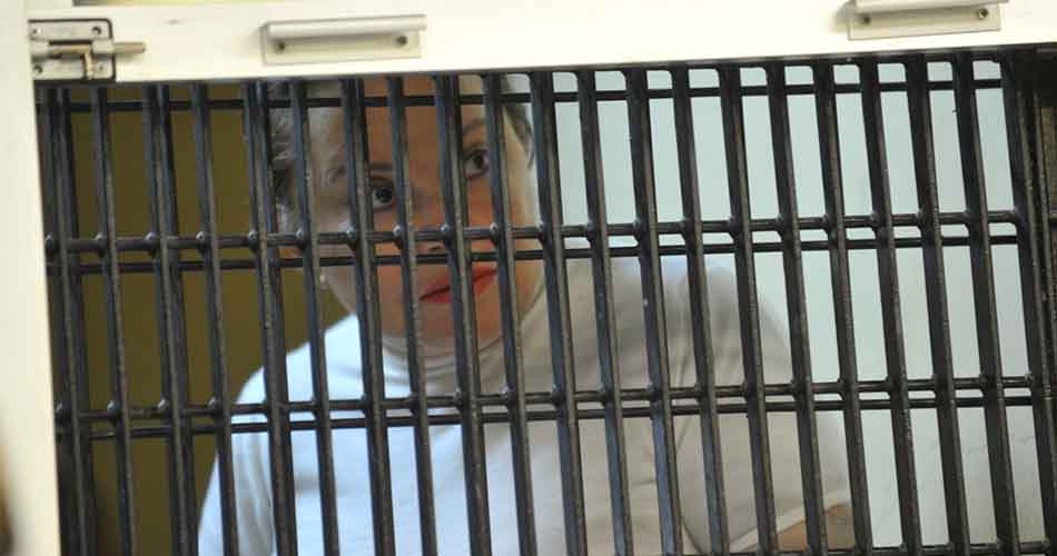 Avalan formal prisión contra Elba Esther Gordillo