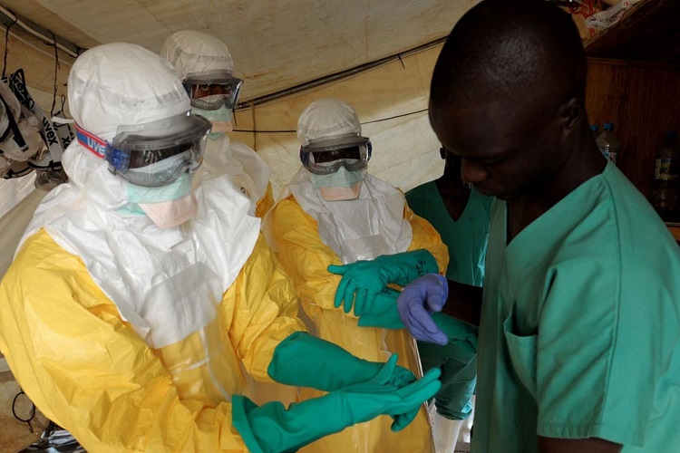 El virus del ébola pone contra la pared a la OMS