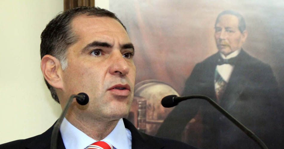 Gabino Cué podría enfrentarse a juicio político