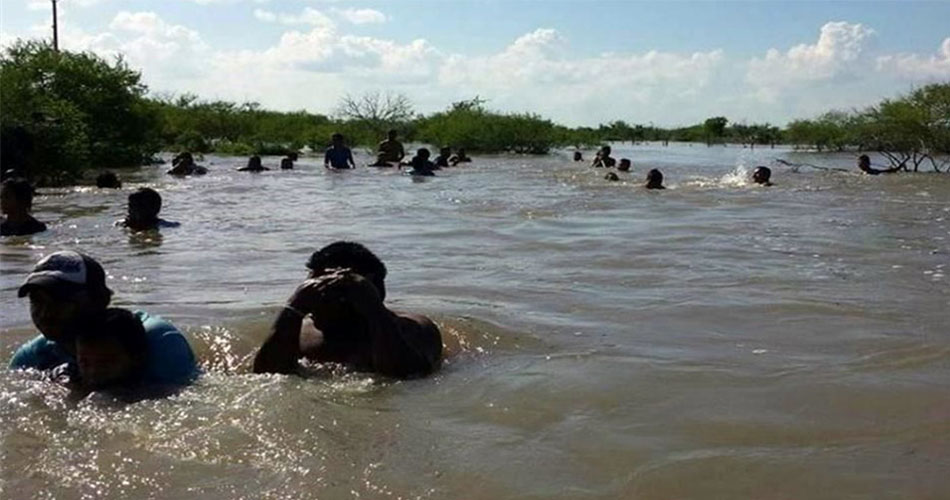 Bajo el agua varias comunidades rurales en Tamaulipas