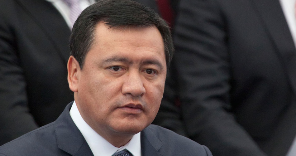 Ejército continuará en regiones peligrosas: Osorio Chong