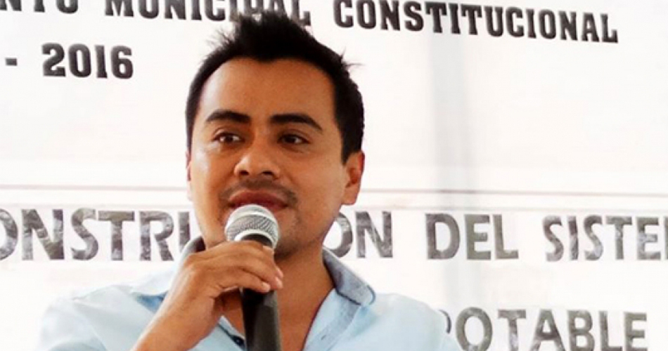 Ofende a ciudadanos ‘Casa Blanca’ de alcalde en Huautla