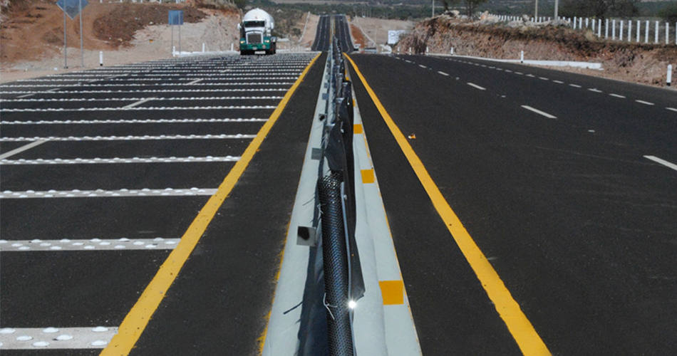 Zacatecas invierte en carreteras