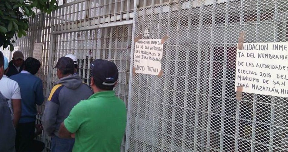 Retienen en Oaxaca a funcionarios en sede de IEEPC