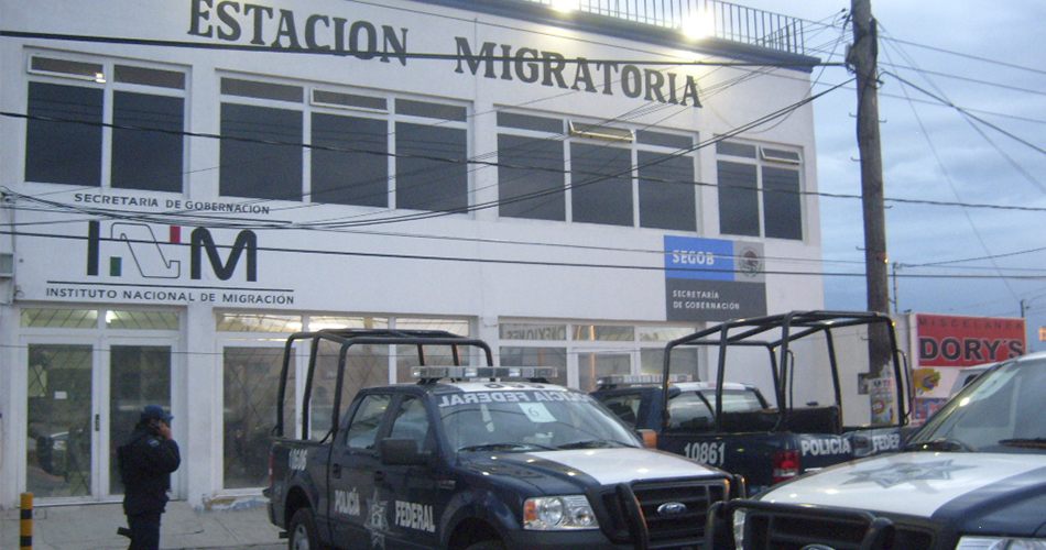 Inaccesible regularización migratoria por altos costos