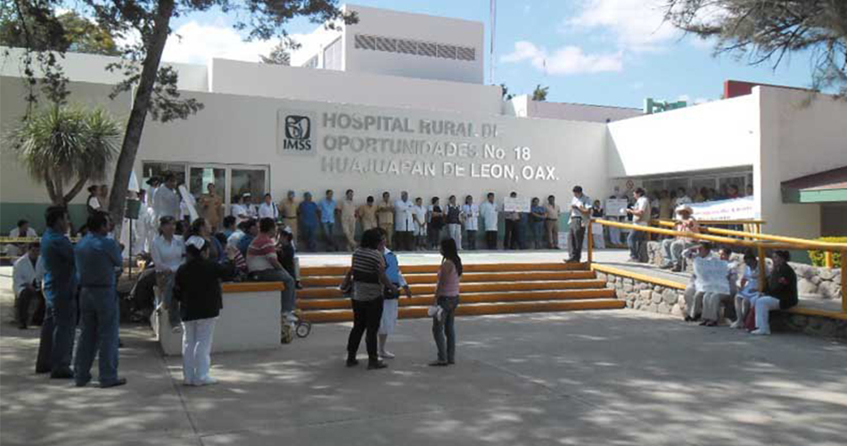 Realizan paro servicios de salud en Oaxaca