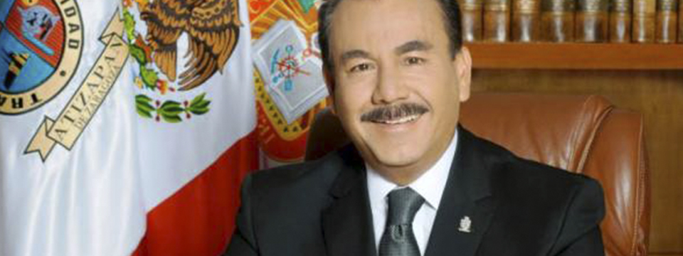 Alcalde de Atizapán pierde diputación y se aumenta el sueldo en 100%