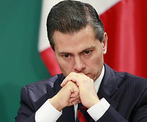 Cae aprobación de Peña Nieto a su nivel más bajo