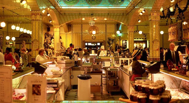 London-days.-Shopping-at-the-Harrods-8