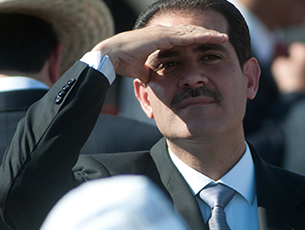 Multan a ex gobernador de Sonora con 3 mil pesos por no acudir a declarar