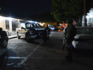 Policías municipales de Veracruz matan a madre e hijo “por error”