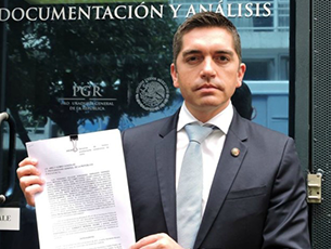Senadores del PAN denuncian a Humberto Moreira ante la PGR