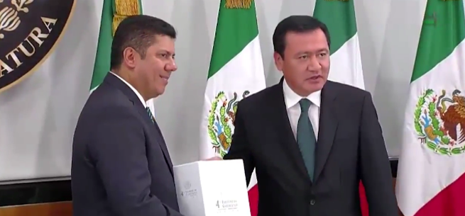 Entrega Osorio al Congreso 4to Informe de Gobierno sin iniciativa preferente