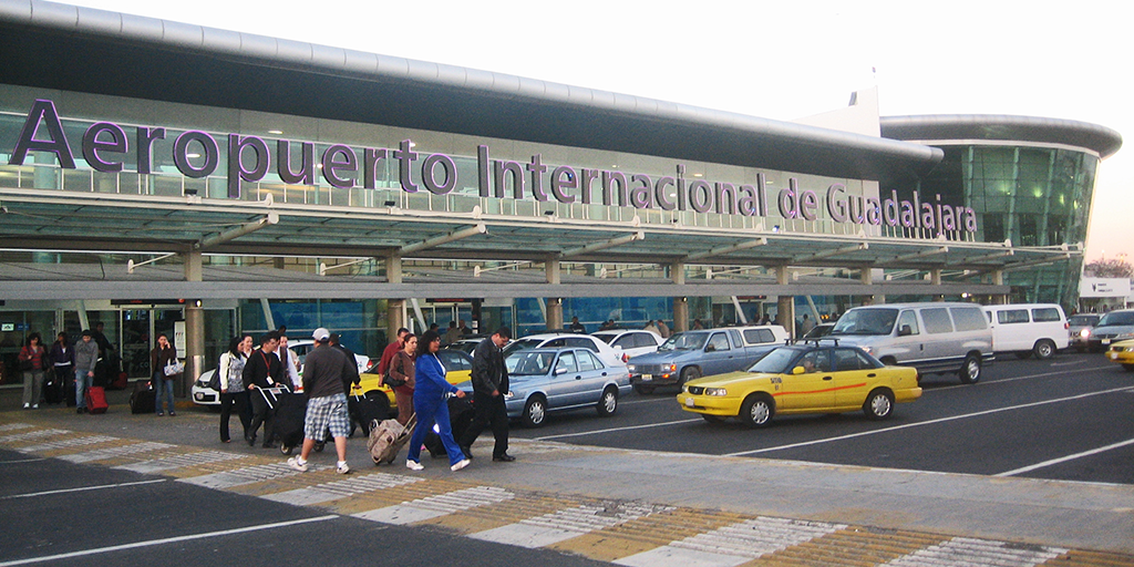 Alcalde de Tlajomulco propone que el 1% del pago de aeropuertos sea para municipios