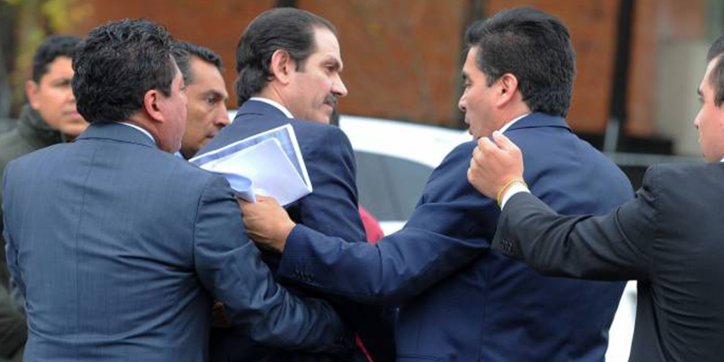 PGR detiene a Guillermo Padrés y a su hijo por presunta corrupción
