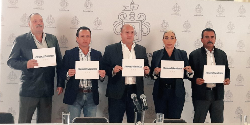 Alcaldes de Jalisco se unen contra el gasolinazo