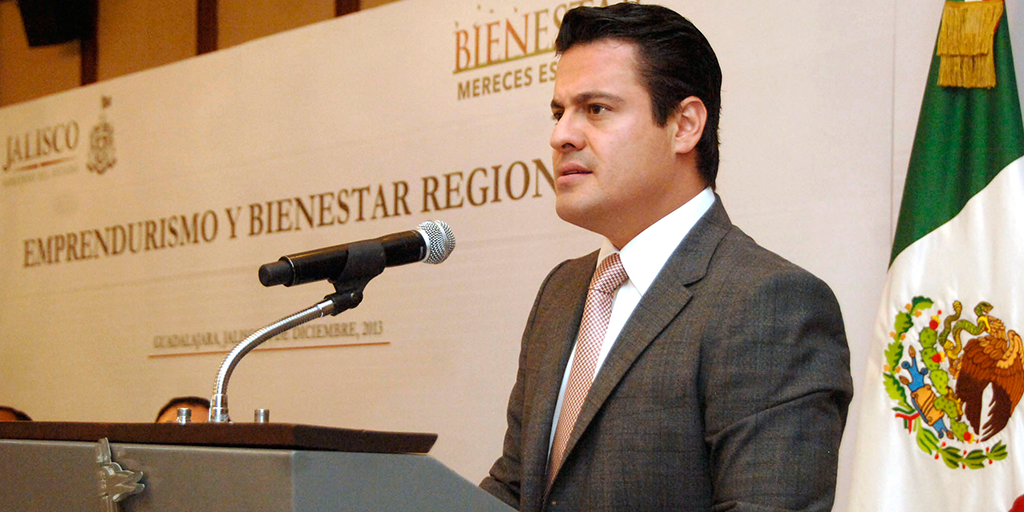 Gobernador de Jalisco busca apoyo a migrantes en California, EU