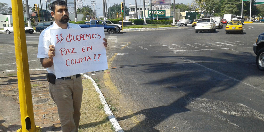 Suspenden destitución de alcalde de Cuauhtémoc, Colima
