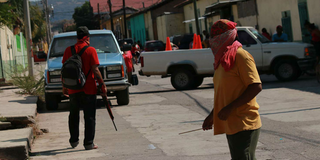 Huyen habitantes de comunidades en Guerrero por violencia