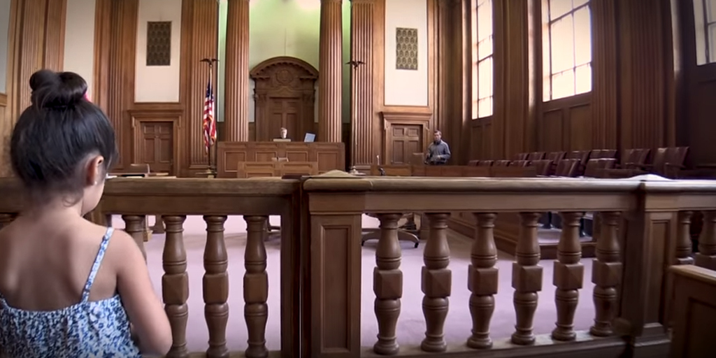 VIDEO: Así enfrentan al juez los niños separados de sus familias en EU