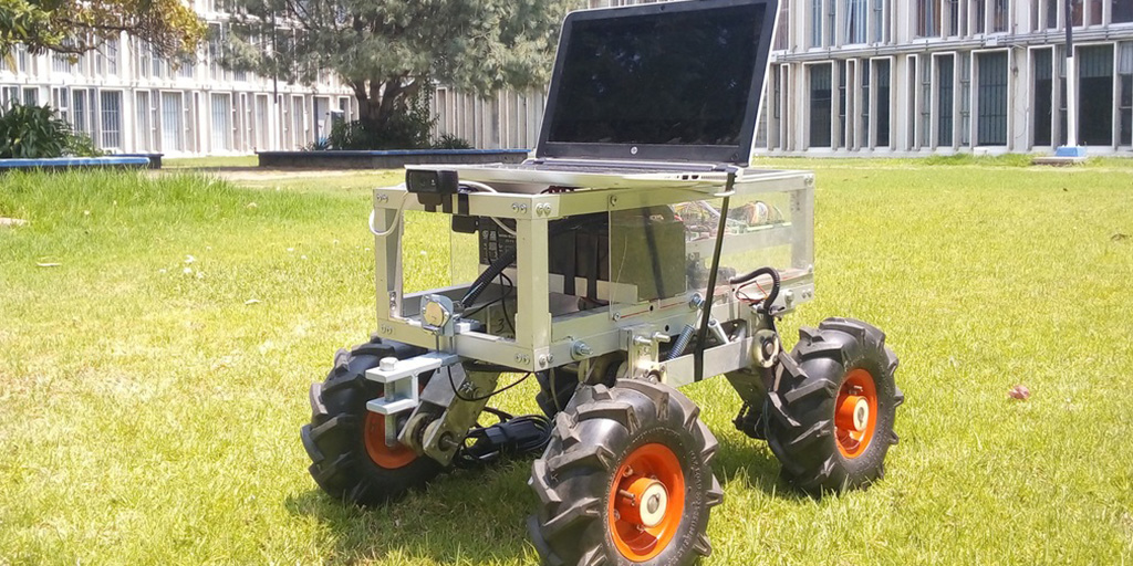Presentan robot agrícola mexicano con cuatro aplicaciones tecnológicas