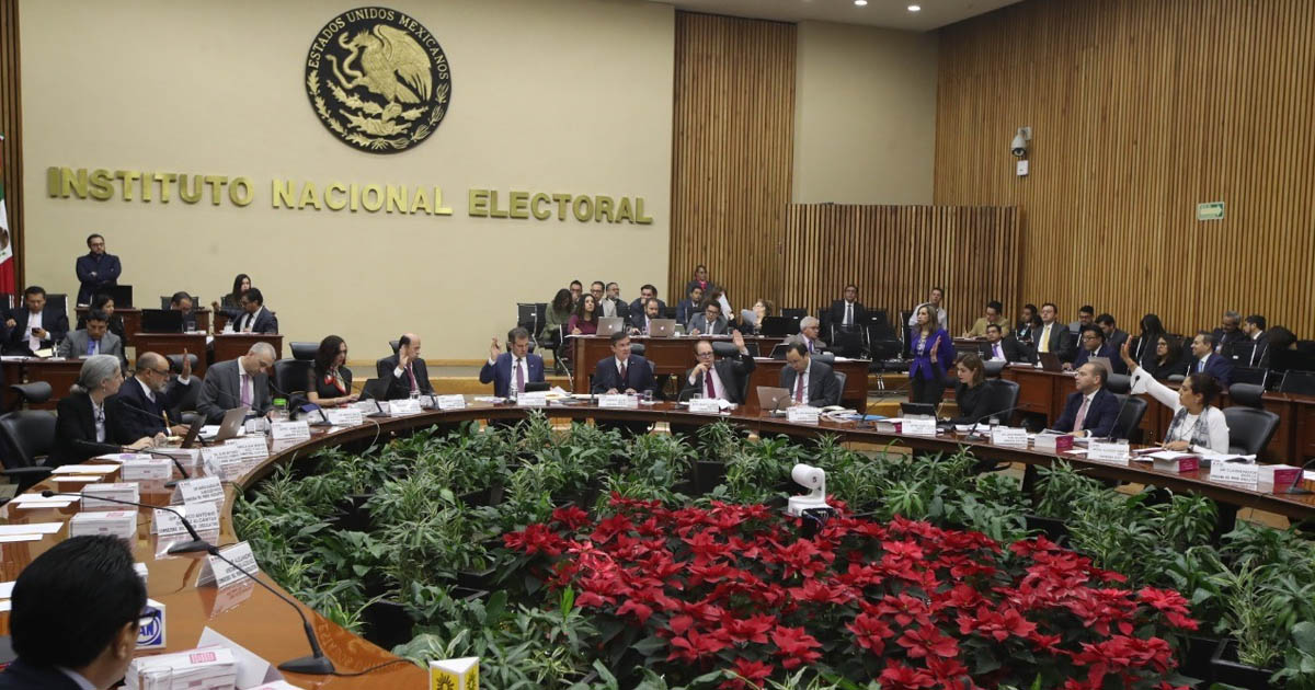 Promueven paridad de género en el INE