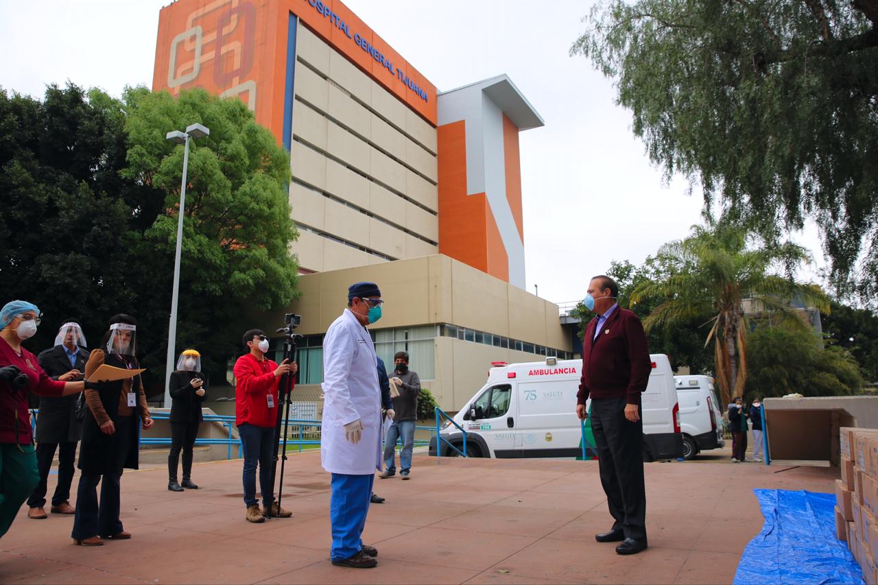 Alcalde de Tijuana dona 2 mdp en productos médicos al Hospital General de la ciudad