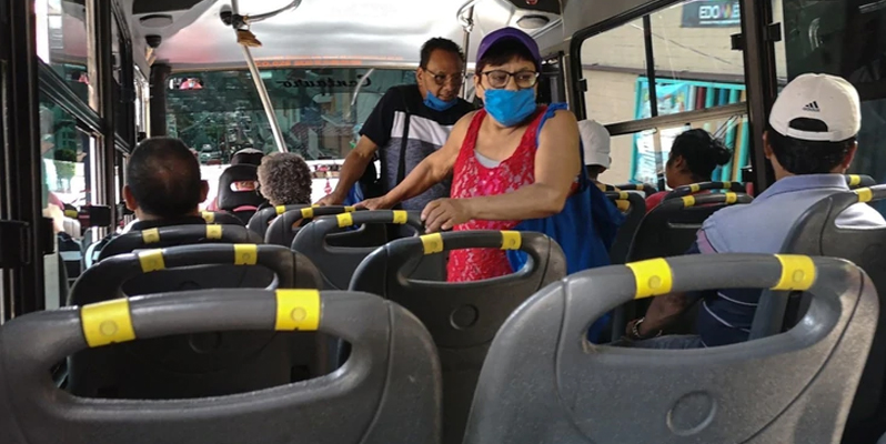 Endurecen medidas contra COVID-19 en el transporte público de Nuevo León