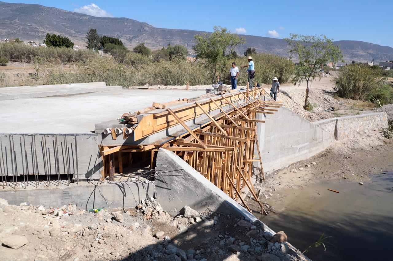 Oaxaca ejecutará 65 proyectos de infraestructura para reactivar economía