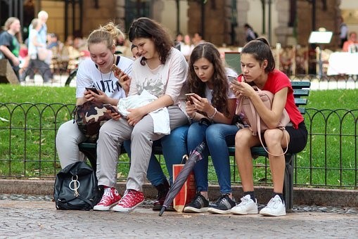 Efectos del uso excesivo de teléfonos móviles en adolescentes