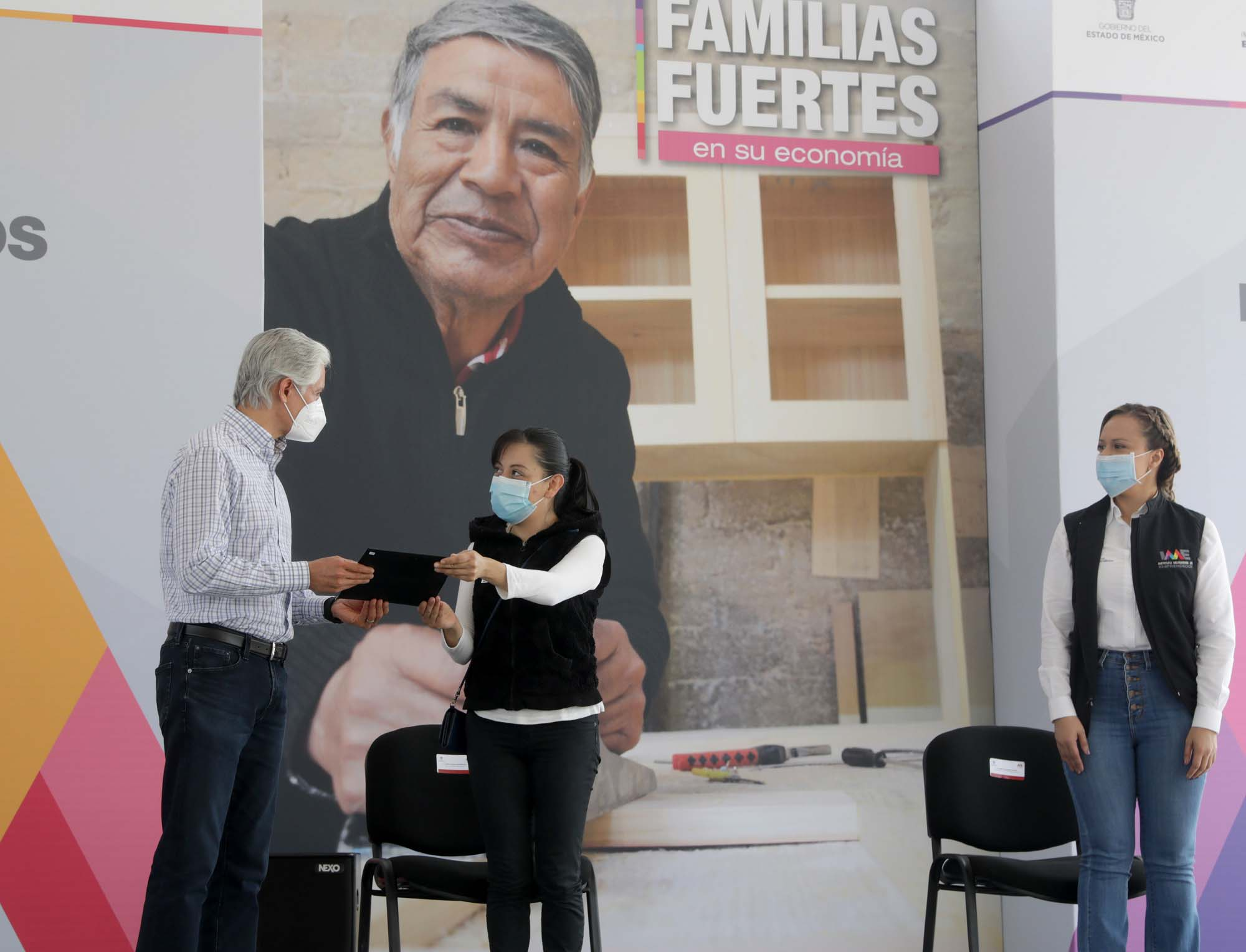 Emprendedoras del Edomex reciben microcréditos ante la crisis por COVID-19