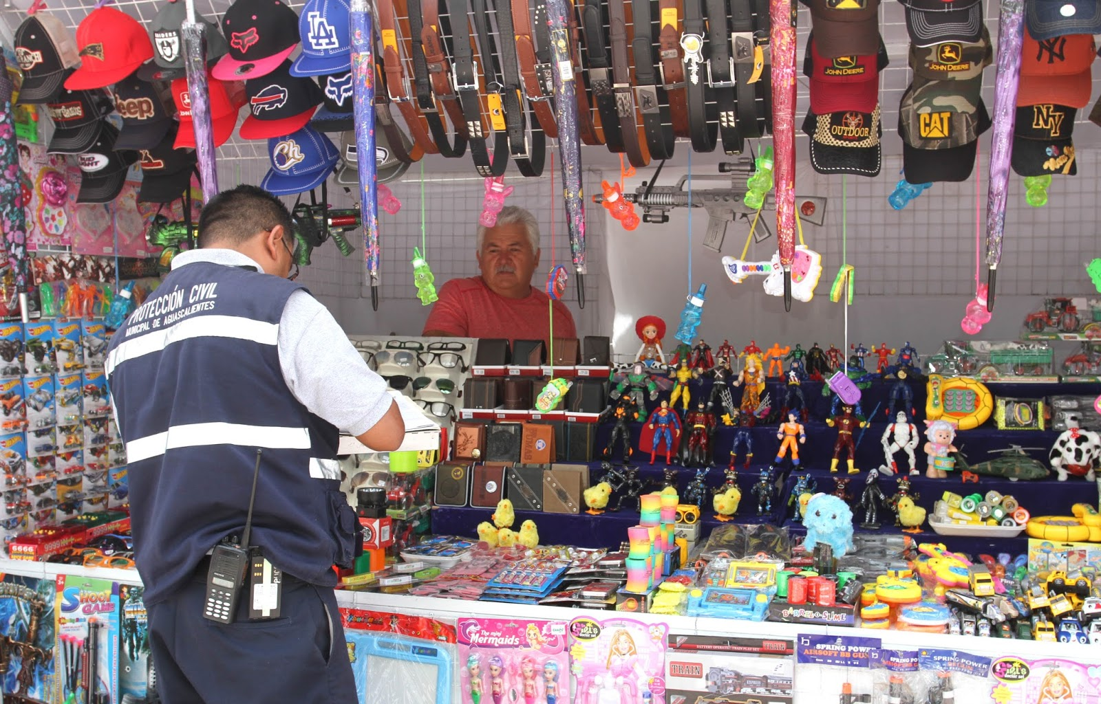 Aguascalientes descarta cierre de comercios en semáforo rojo