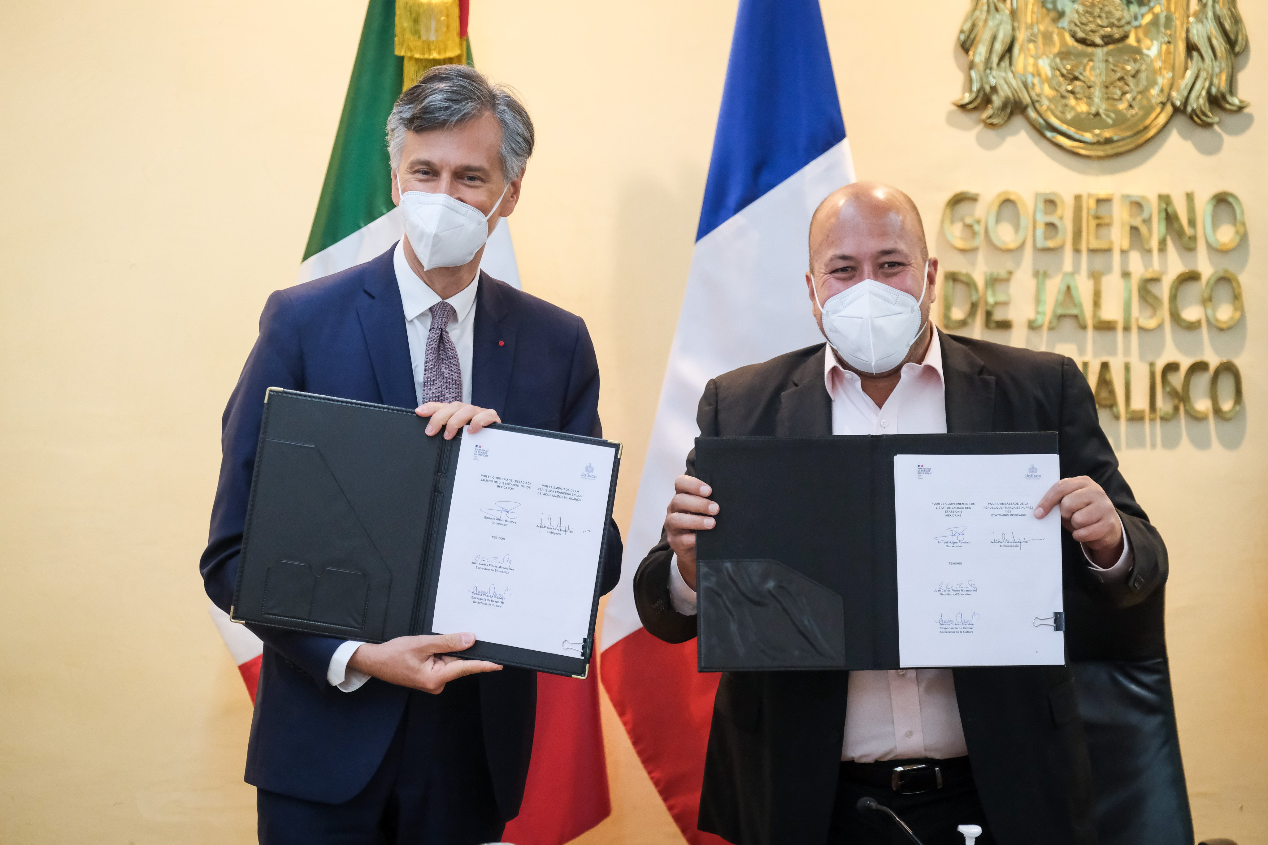 Jalisco y Francia firman convenios de cooperación en desarrollo económico, salud y cultura