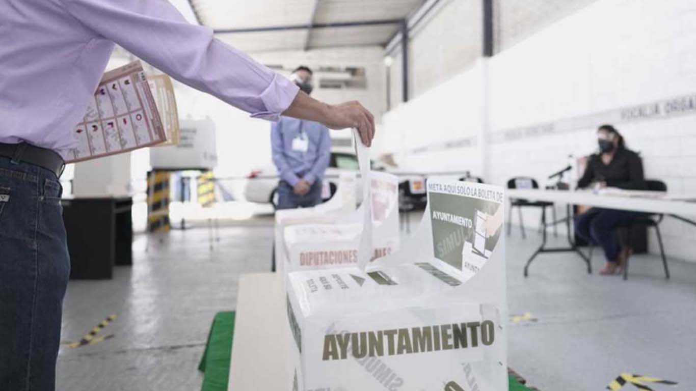 PRI y PAN decrecen en municipios pero continúan gobernando más; Morena crece al doble