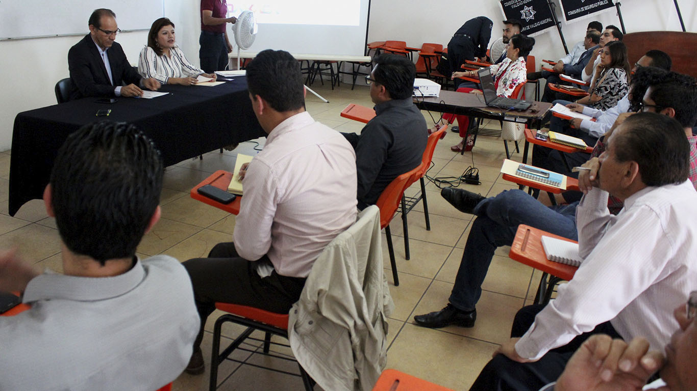 Capacitan a municipios de Oaxaca para una entrega-recepción responsable