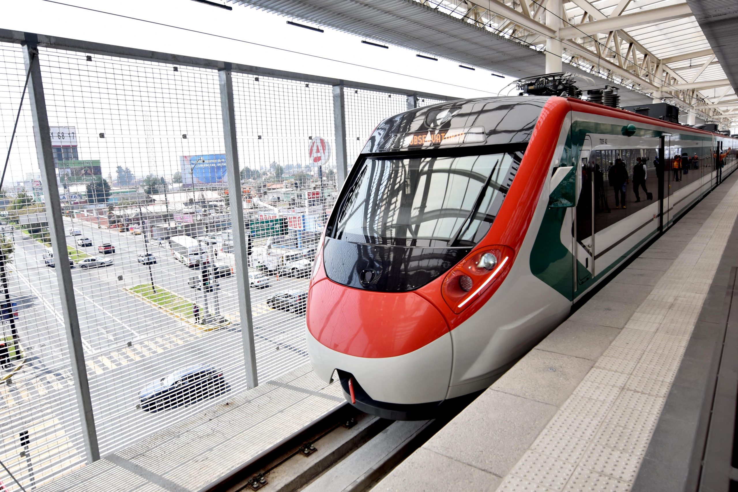 Avanza al 76% la construcción del Tren Interurbano México-Toluca