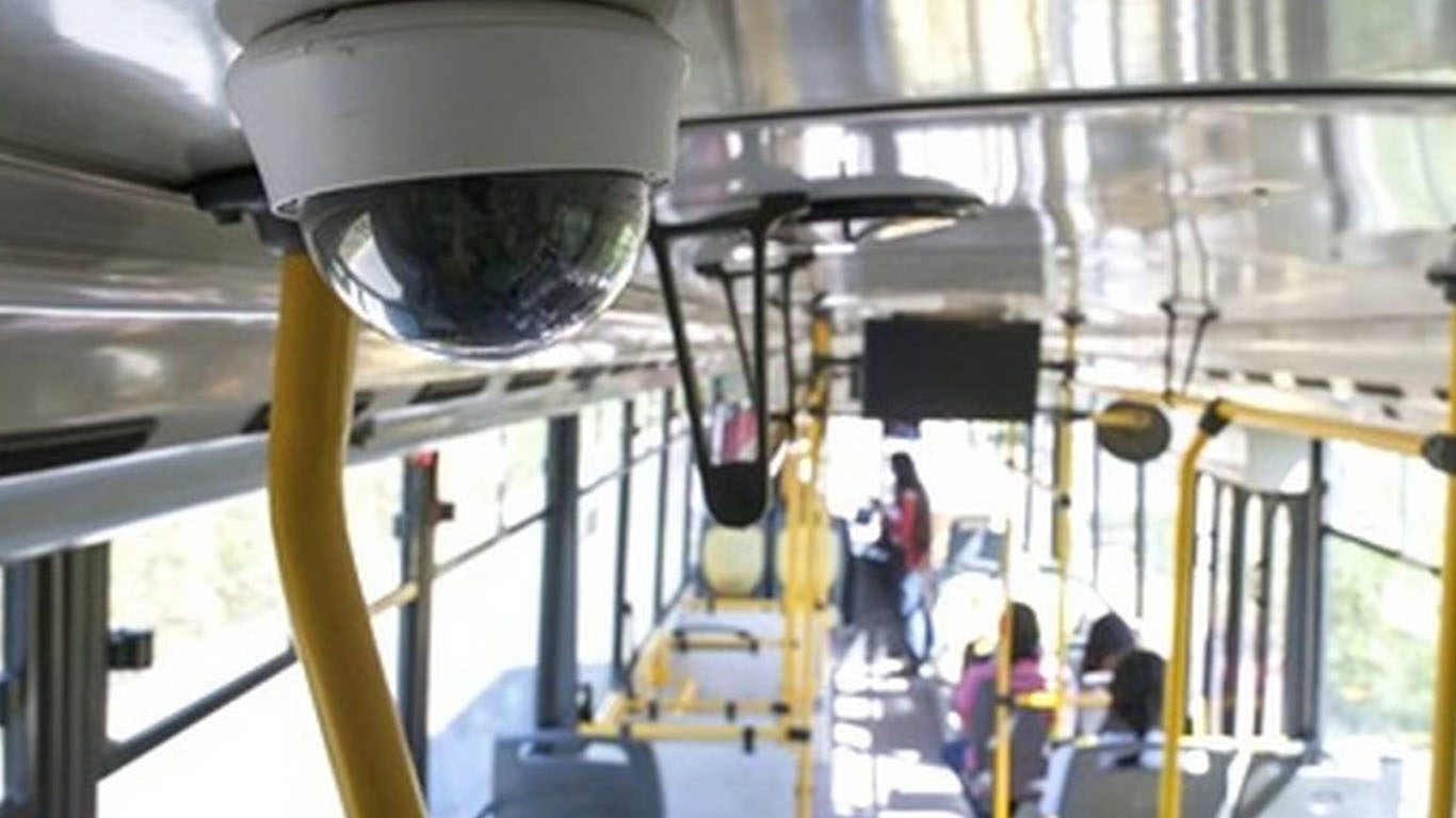 Diputados aprueban ordenanza para instalar cámaras y botones de pánico en transporte público