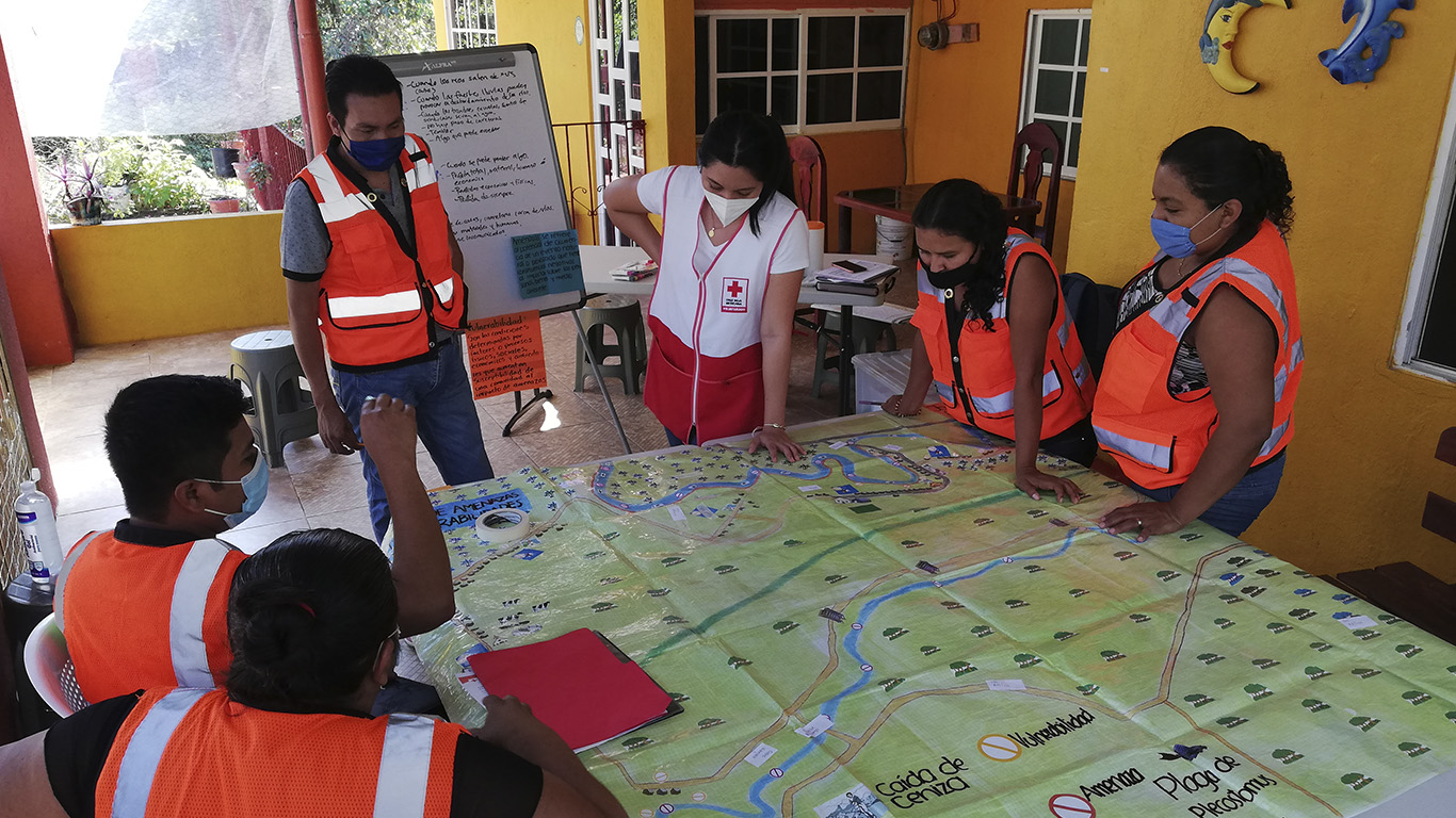 Zurich lleva su Programa de Resiliencia Ante Inundaciones a comunidades de Tabasco y SLP