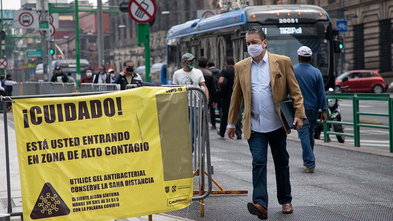 Gobiernos estatales pueden obligar a ciudadanos a usar cubrebocas: SCJN