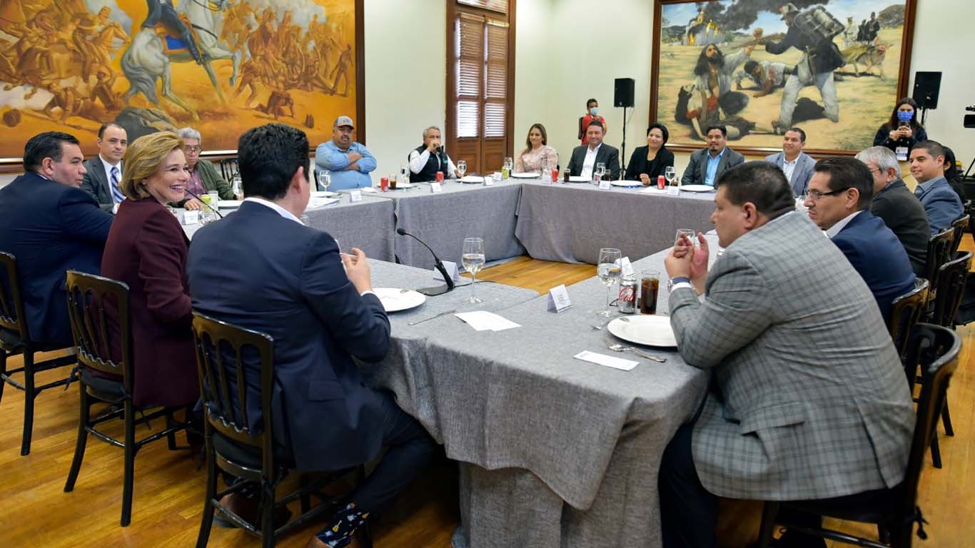 Gobernadora de Chihuahua y alcaldes de Morena trabajarán juntos en beneficio de ciudadanos