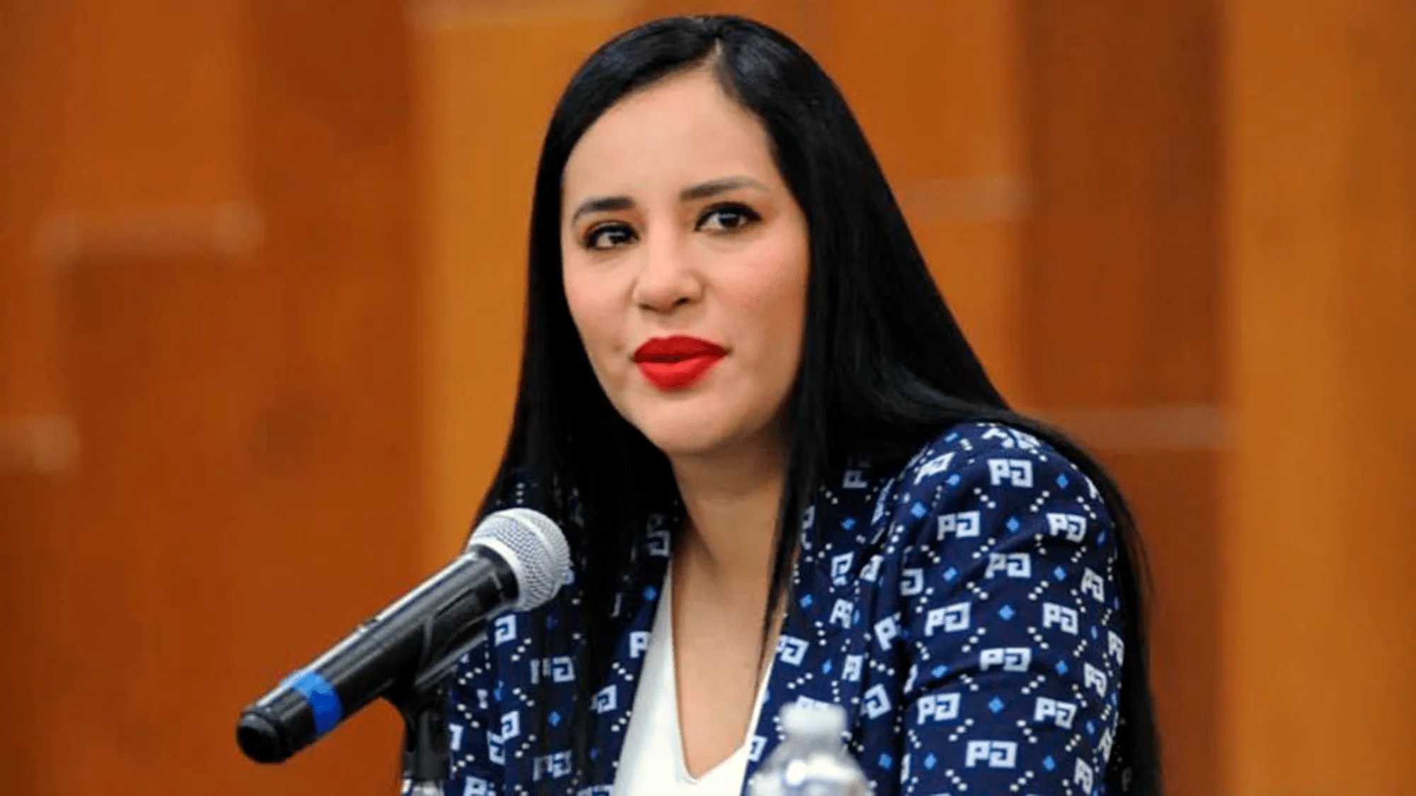 Sandra Cuevas logra acuerdo reparatorio con policías de CDMX