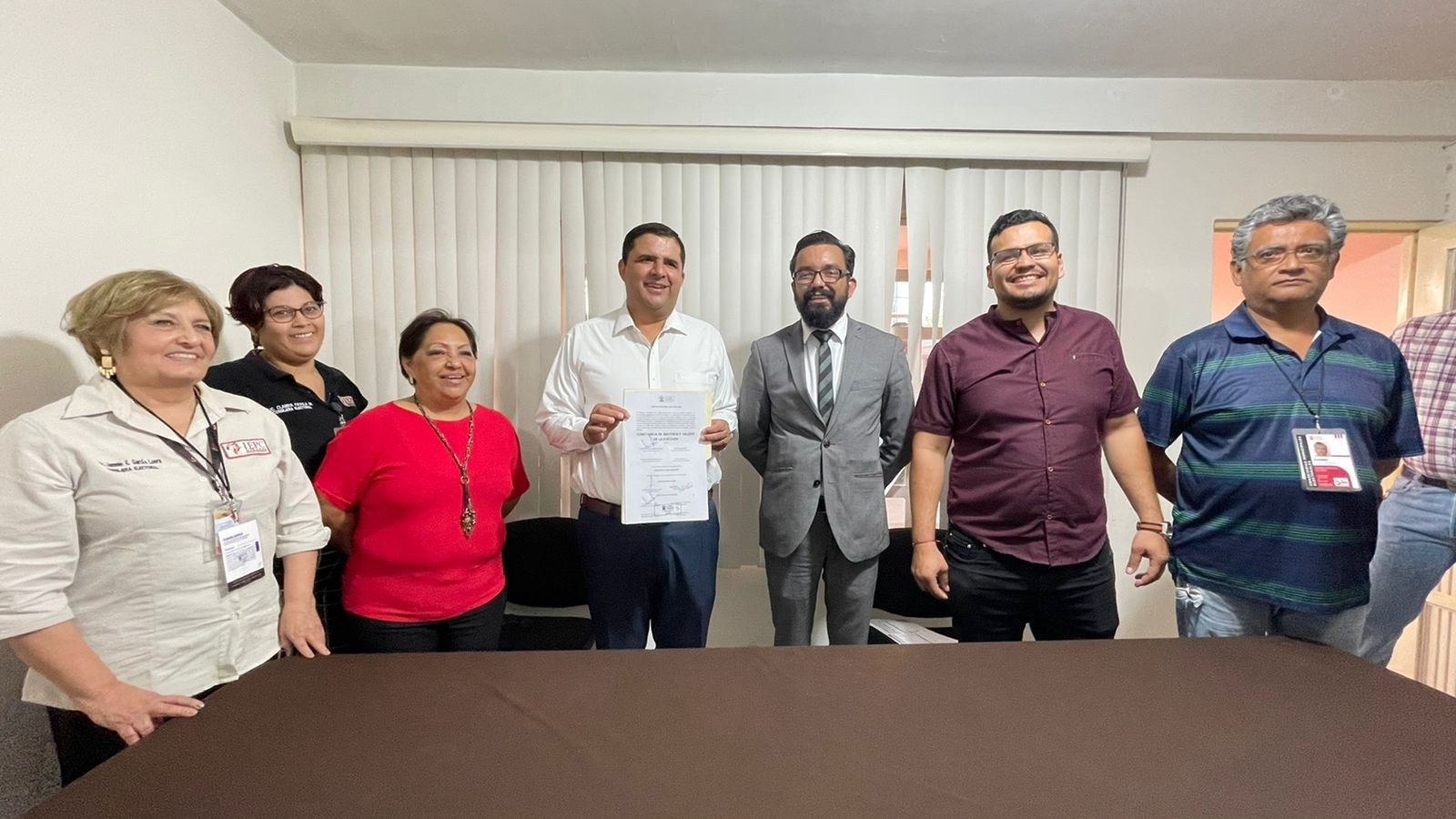 Homero Martínez recibe constancia como alcalde electo de Lerdo
