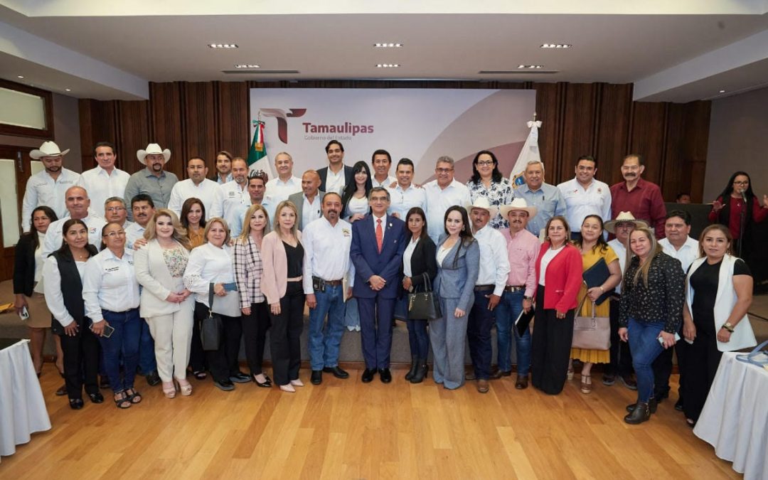 Gobernador de Tamaulipas se reúne con presidentes municipales para conocer carencias