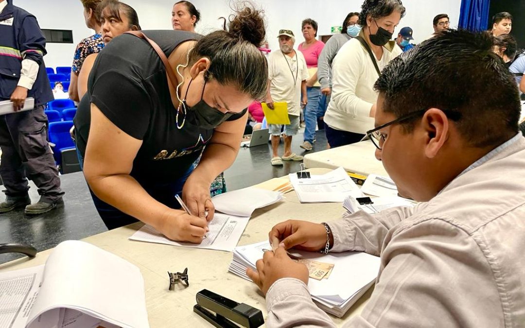 3 mil 770 estudiantes del municipio de Los Cabos recibieron becas educativas