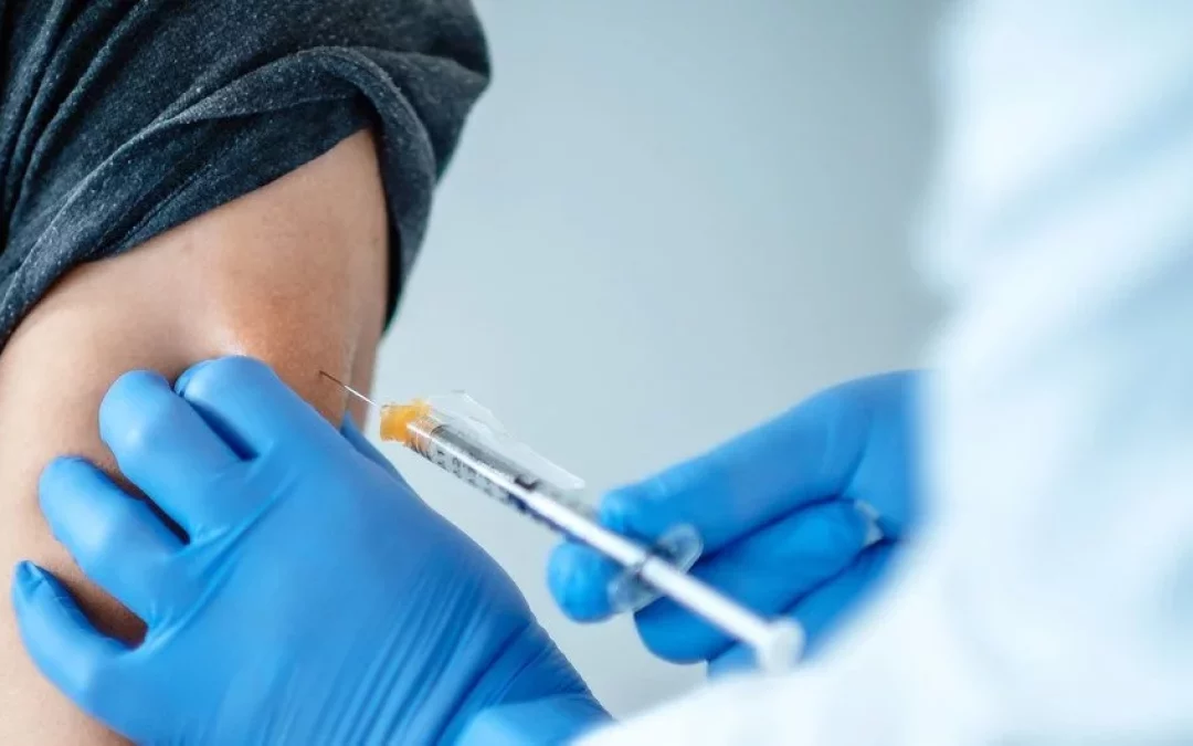 Estados emprenden campaña de vacunación contra Covid-19